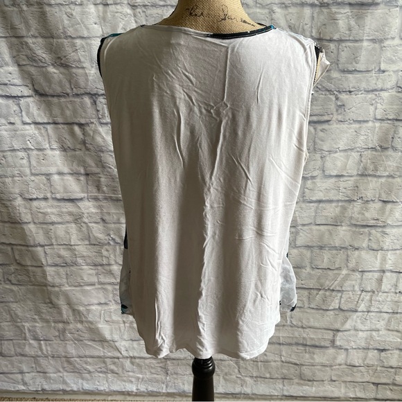 Floral Women's Top in Blue and Black - Picture 4 of 6